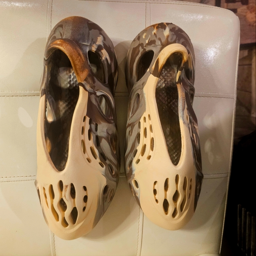 Yeezy Foam Runner Clay Foam RNR Mx Size 13